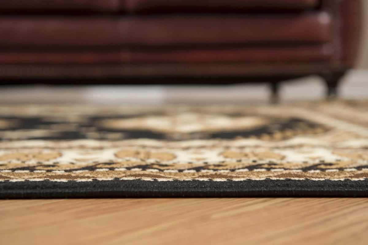 Black Bordered Area Rug N489