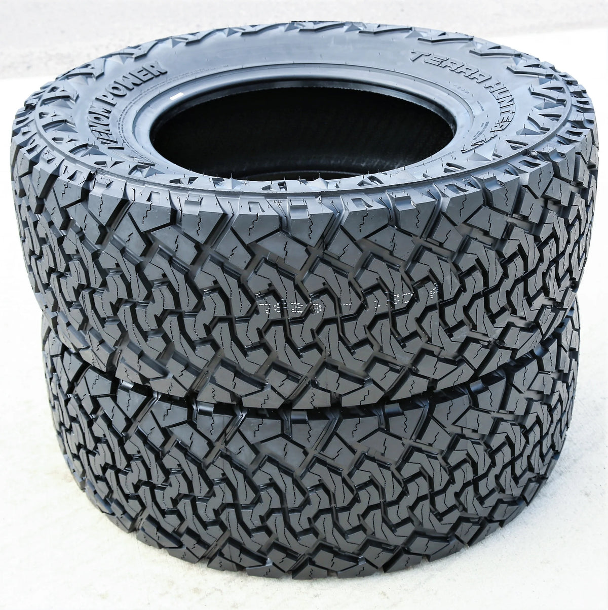 265/65R18 116T XL Extreme Terrain Tire G879