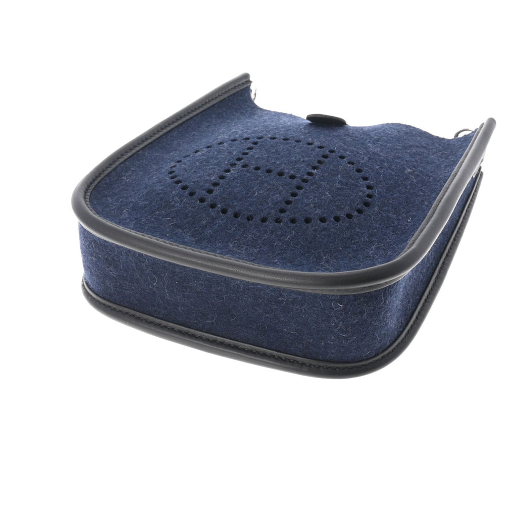 Pre-Owned Navy Felt Shoulder Bag Z644416