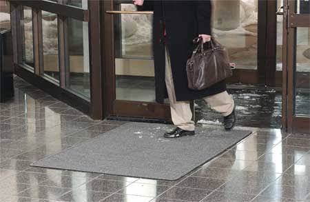Red Black Carpeted Entrance Mat 3Ft x 5Ft Z11193
