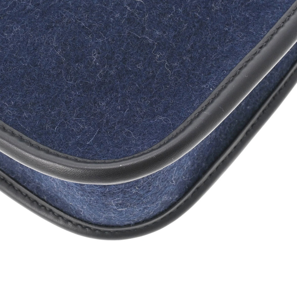 Pre-Owned Navy Felt Shoulder Bag Z644416