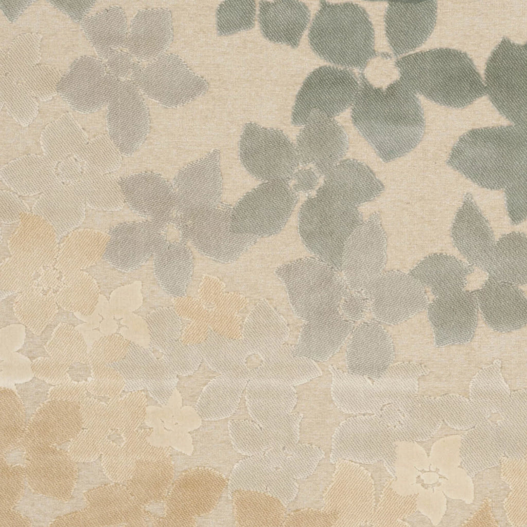 5'3" x 7'6" Floral Area Rug R3970