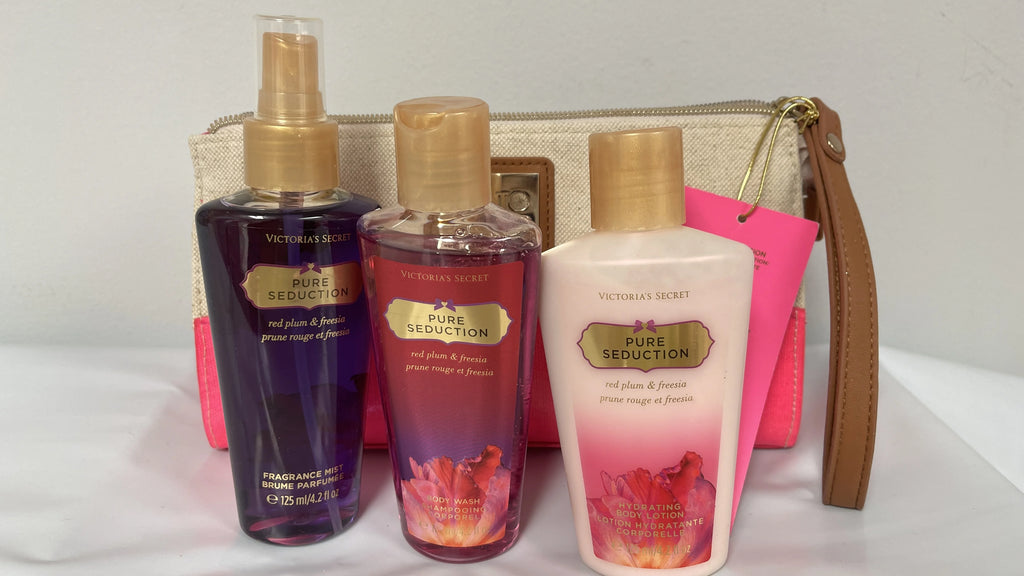 Bag Clutch Set With Fragrance Mist, Body Lotion, Body Wash 4.2 fl oz W130901