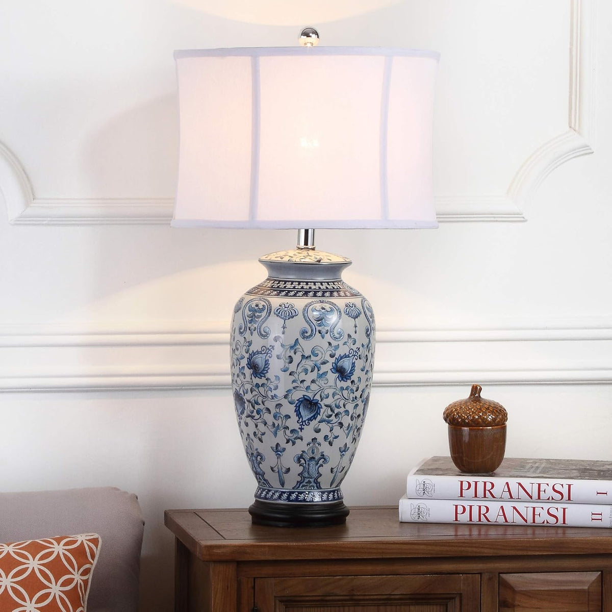 Blue/ White Ginger Jar Table Lamp H4817