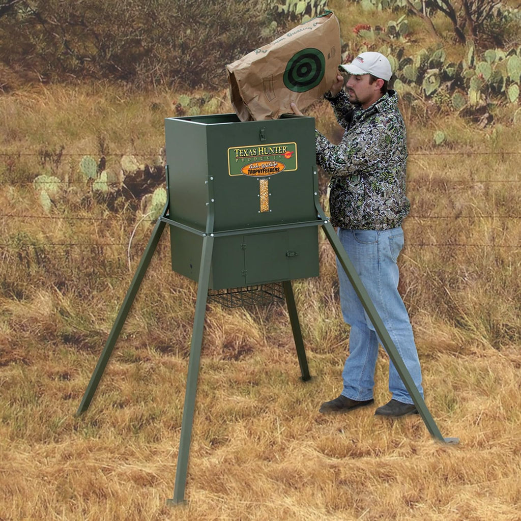 300 lb. Corn Capacity Wildlife Feeder Y7194