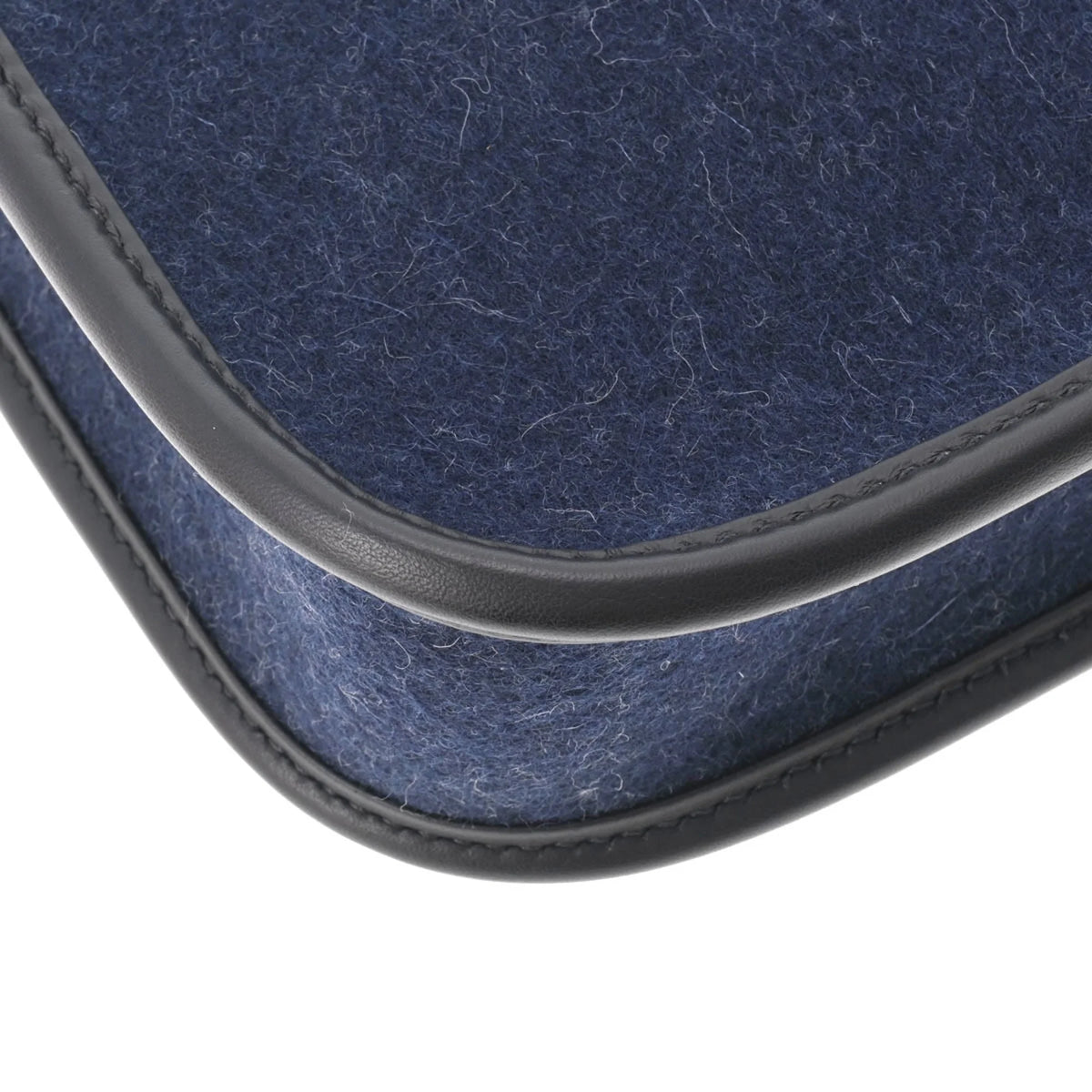 Pre-Owned Navy Felt Shoulder Bag Z644416