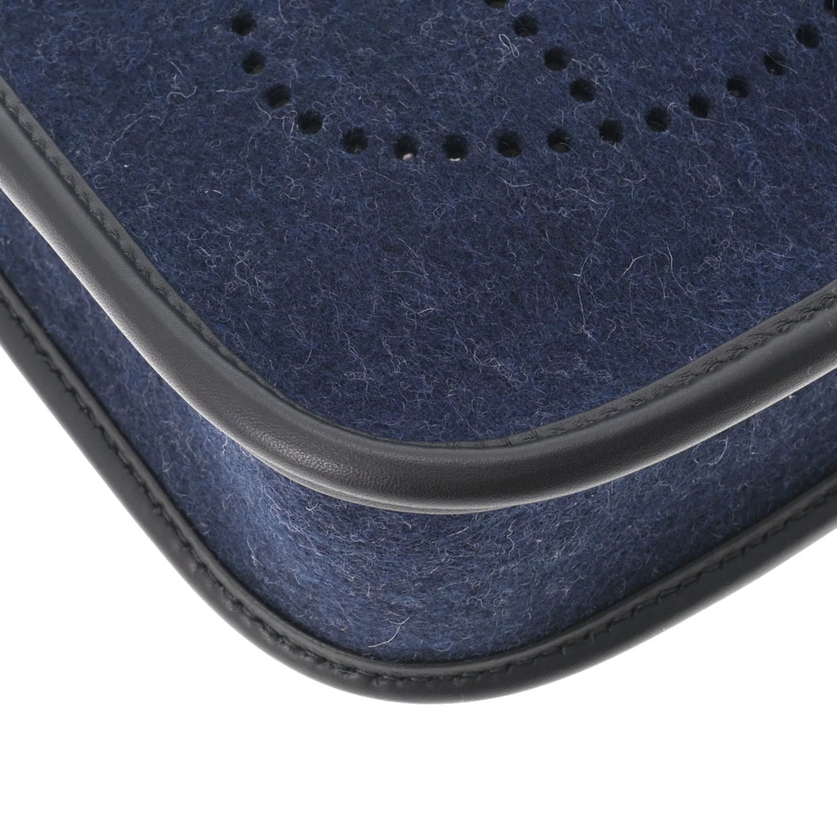 Pre-Owned Navy Felt Shoulder Bag Z644416