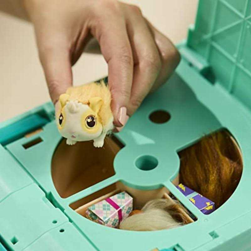 Interactive Mama Guinea Pig and Hutch with 3 Babies C317