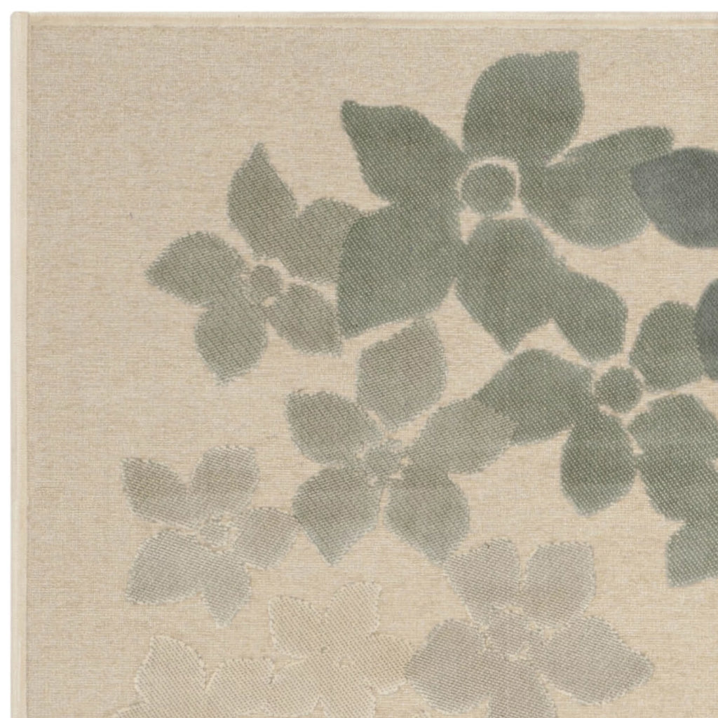 5'3" x 7'6" Floral Area Rug R3970